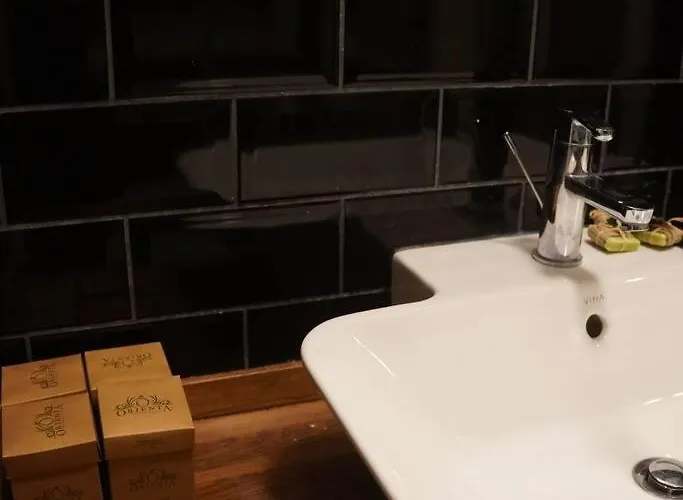 Galata Kulesi Yakininda Genis 3+1 Tarihi * اسطنبول