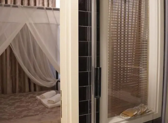 Galata Kulesi Yakininda Genis 3+1 Tarihi * اسطنبول