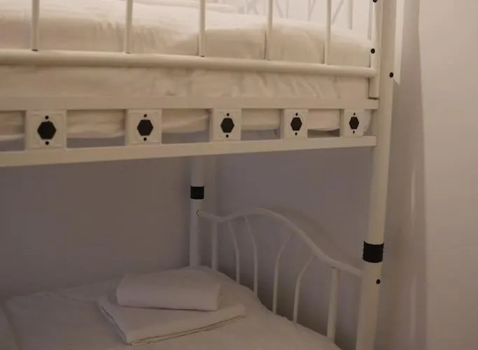 Galata Kulesi Yakininda Genis 3+1 Tarihi اسطنبول