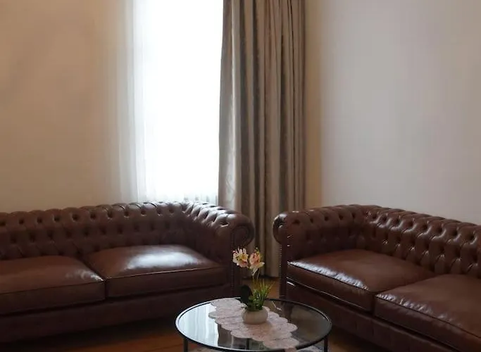 Galata Kulesi Yakininda Genis 3+1 Tarihi * اسطنبول