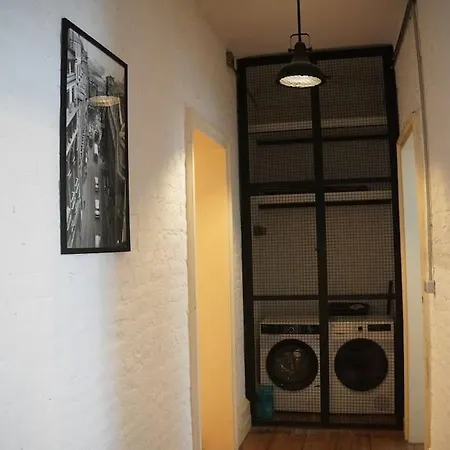 Galata Kulesi Yakininda Genis 3+1 Tarihi Lägenhet *